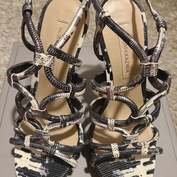 BCBG MAXAZRIA - Picture 1 of 10